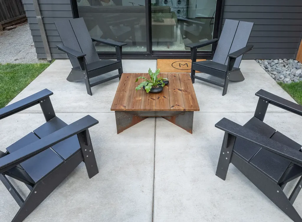 Armstrong Flatwork - Edwardsville IL - Expert Concrete Decks & Patios