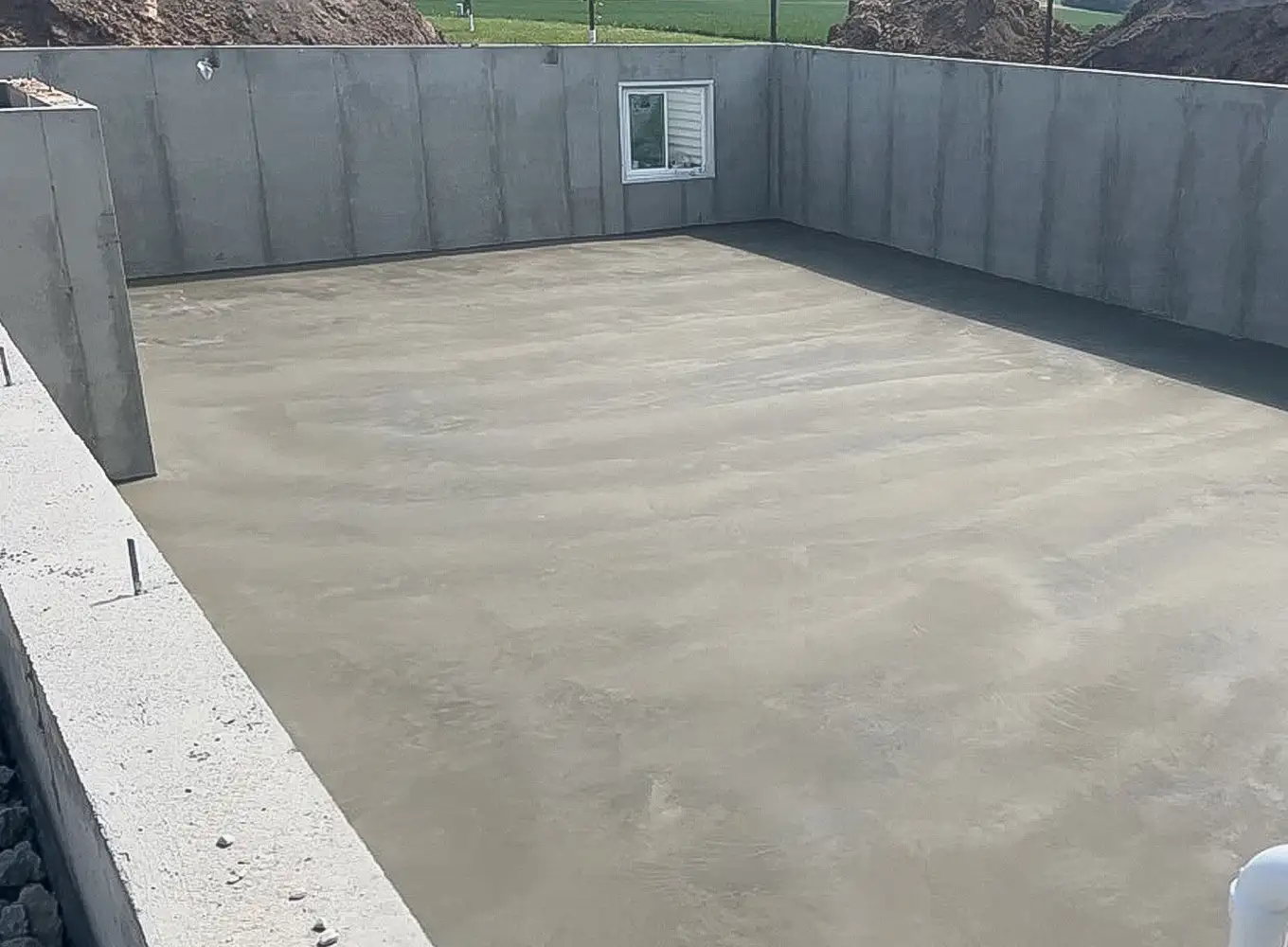 Armstrong Flatwork - Columbia IL - Concrete Basement Flooring Services