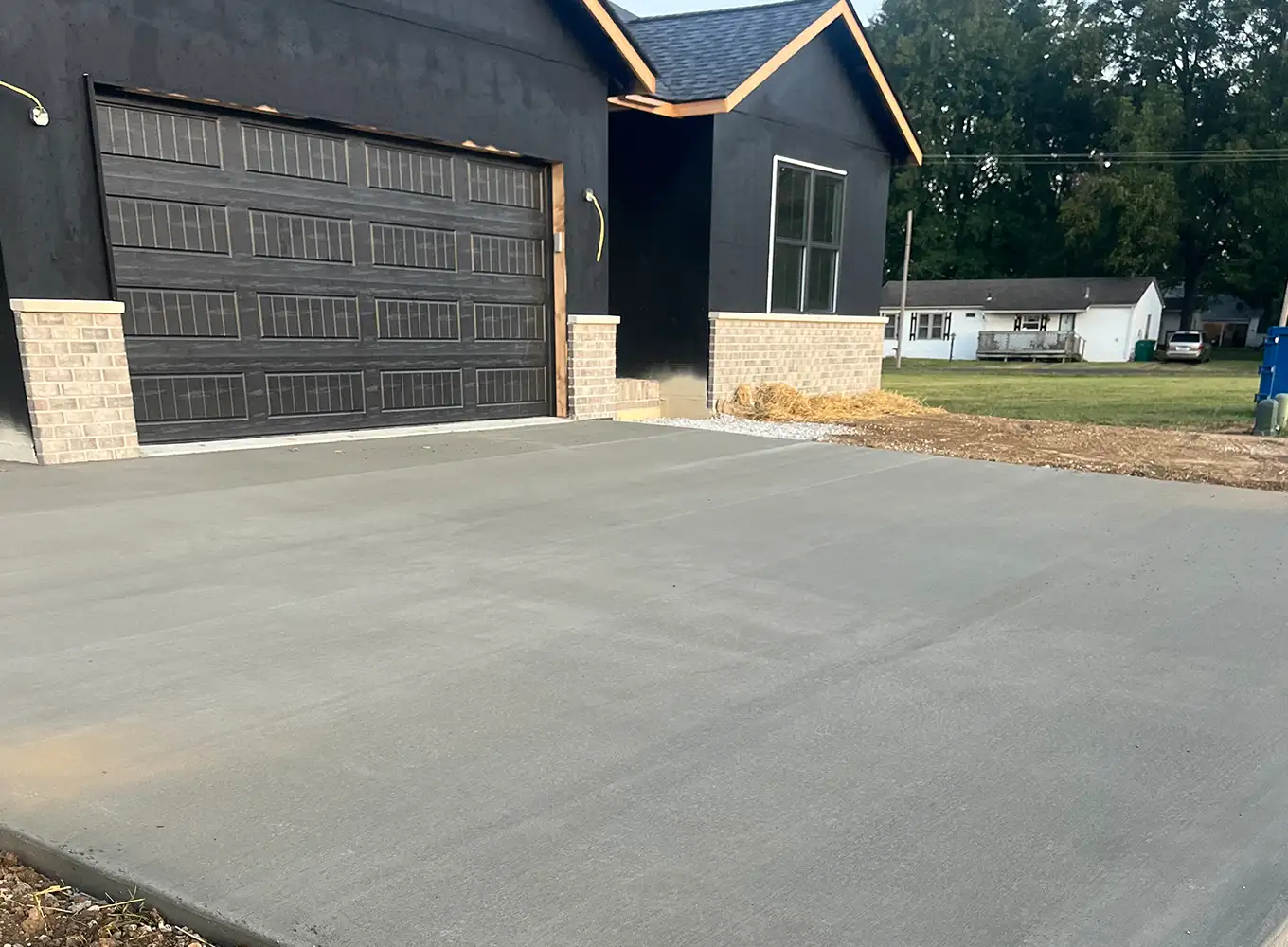 Armstrong Flatwork - O'Fallon/Shiloh IL - Concrete Driveway Services